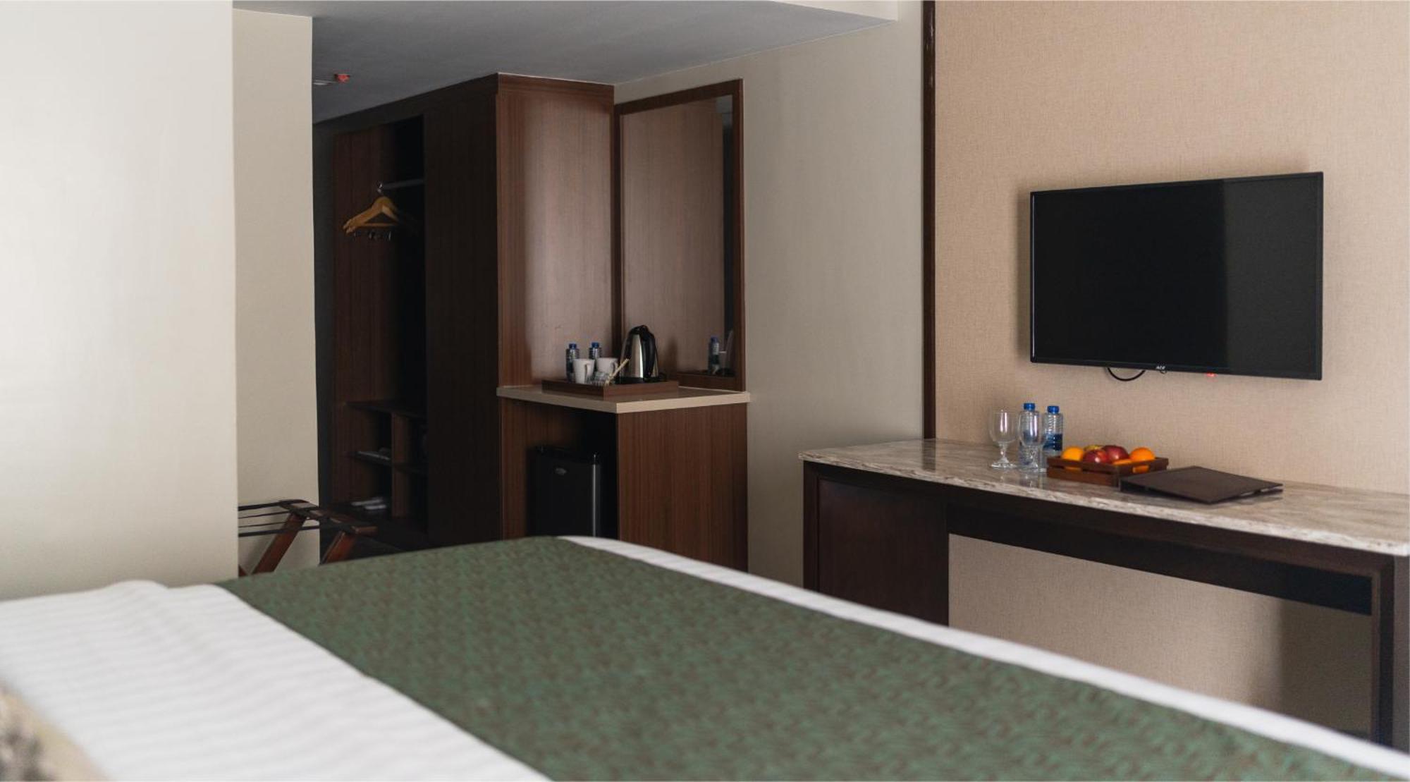 Canyon Hotels & Resorts Boracay Balabag  Exteriör bild